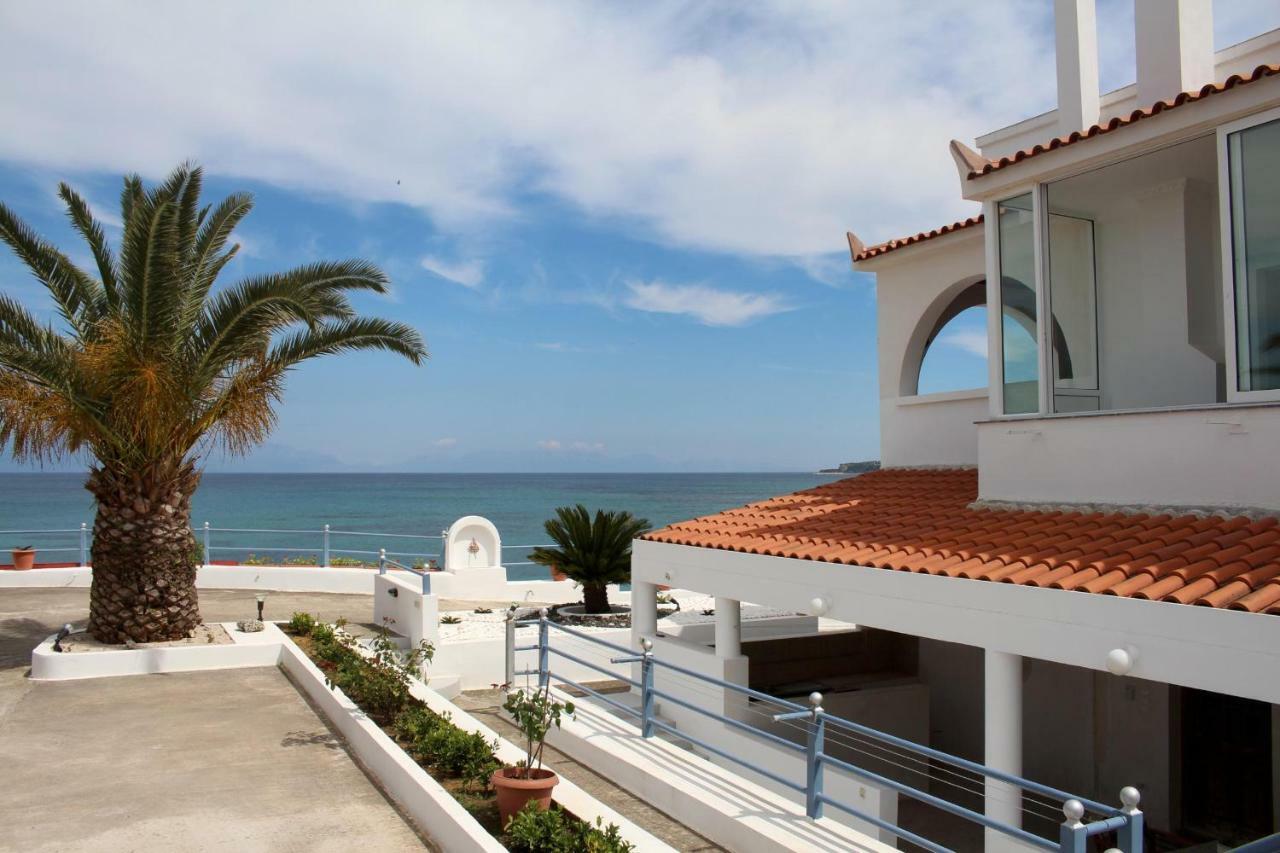 El Mar Apartment Kompoi Luaran gambar